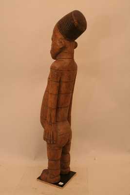 Mangbetu (statues), d`afrique : république dém. du Congo., statuette Mangbetu (statues), masque ancien africain Mangbetu (statues), art du république dém. du Congo. - Art Africain, collection privées Belgique. Statue africaine de la tribu des Mangbetu (statues), provenant du république dém. du Congo., 990. Très belles statues Mangbetu, femme et homme  symbolisant les ancêtres h.78cm et 77cm.faite en bois clair avec les scarification caractéristiques sur tout le corps 19eme-début 20eme sc.Le crâne allongé est accentuée par la coiffure rejettée en arrière.très peu de pièces sont connues,une bonne dizaines.(Kassongo Mossi). art,culture,masque,statue,statuette,pot,ivoire,exposition,expo,masque original,masques,statues,statuettes,pots,expositions,expo,masques originaux,collectionneur d`art,art africain,culture africaine,masque africain,statue africaine,statuette africaine,pot africain,ivoire africain,exposition africain,expo africain,masque origina africainl,masques africains,statues africaines,statuettes africaines,pots africains,expositions africaines,expo africaines,masques originaux  africains,collectionneur d`art africain